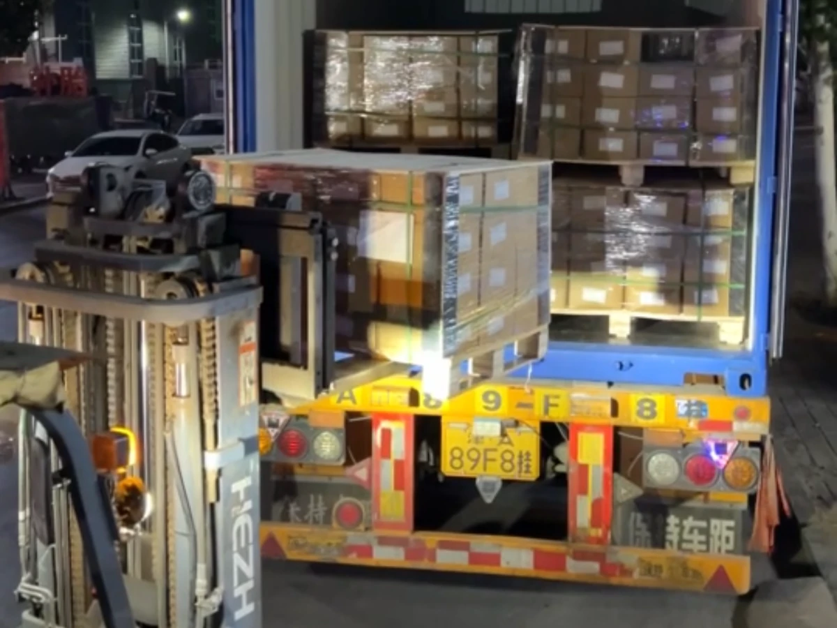 Container loading fasteners